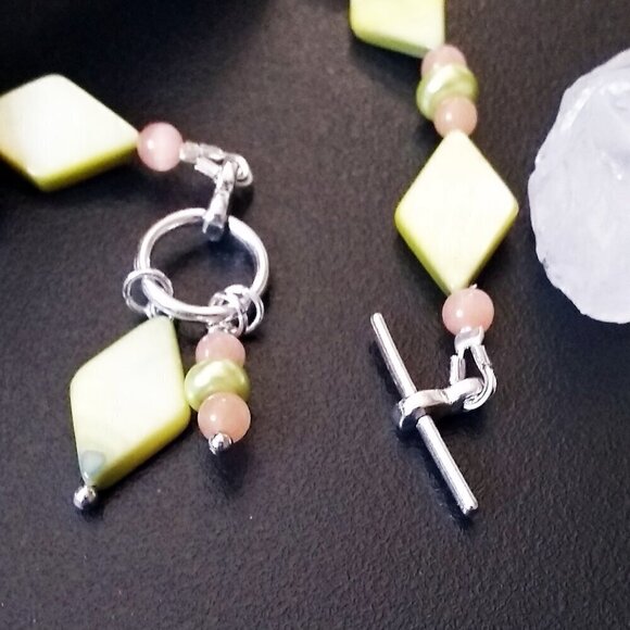 Charteuse & Tangerine! Beaded Bracelet: Shell Crystal CatsEye Faux Pearls 6.5-7" - Picture 6 of 10